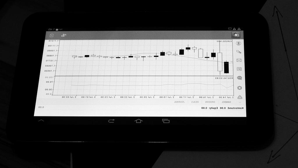 Diagram of scalable backup infrastructure with hybrid cloud and local components